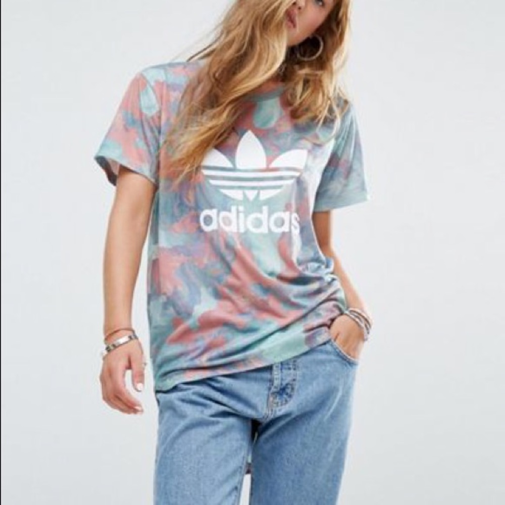 adidas Originals Pastel Camo Prt Leggings & Tshirt